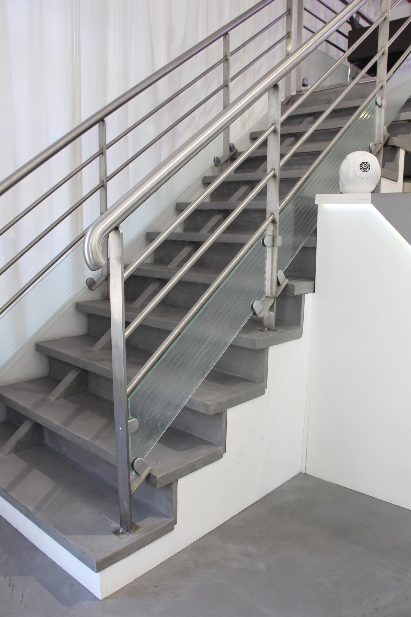 escalier beton cire boutique 