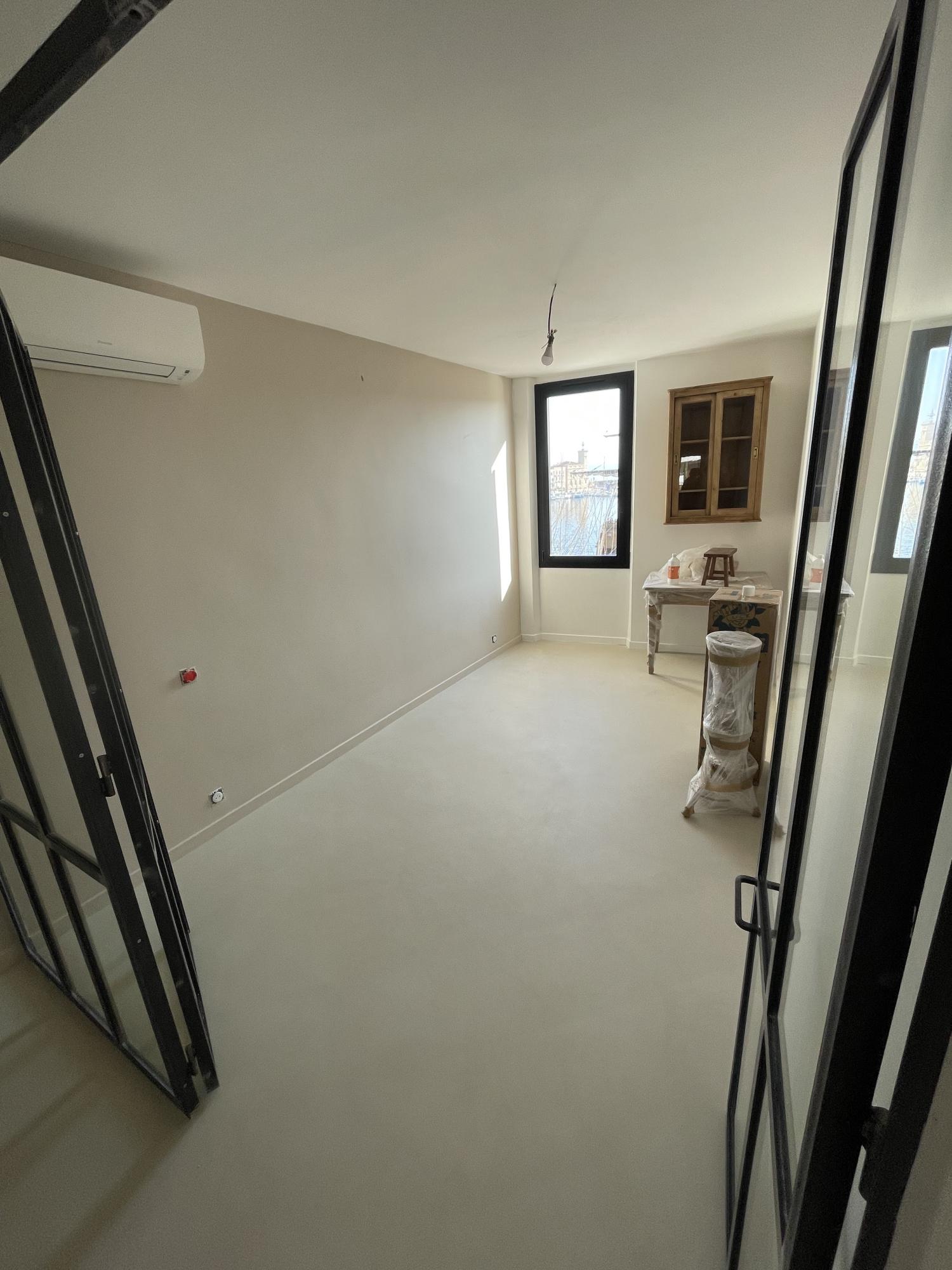 sol salle de bain escalier beton cire la ciotat