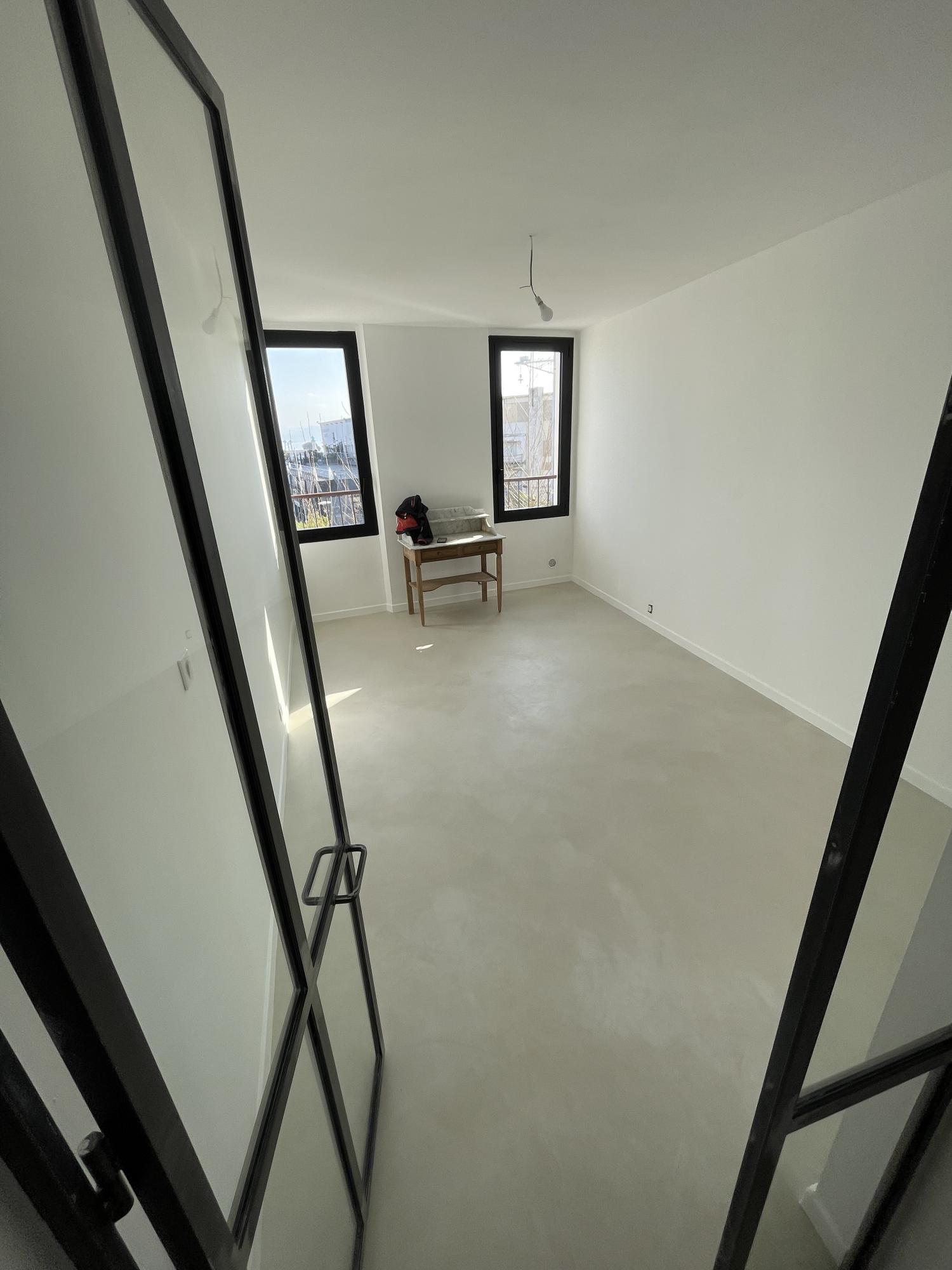 sol salle de bain escalier beton cire la ciotat