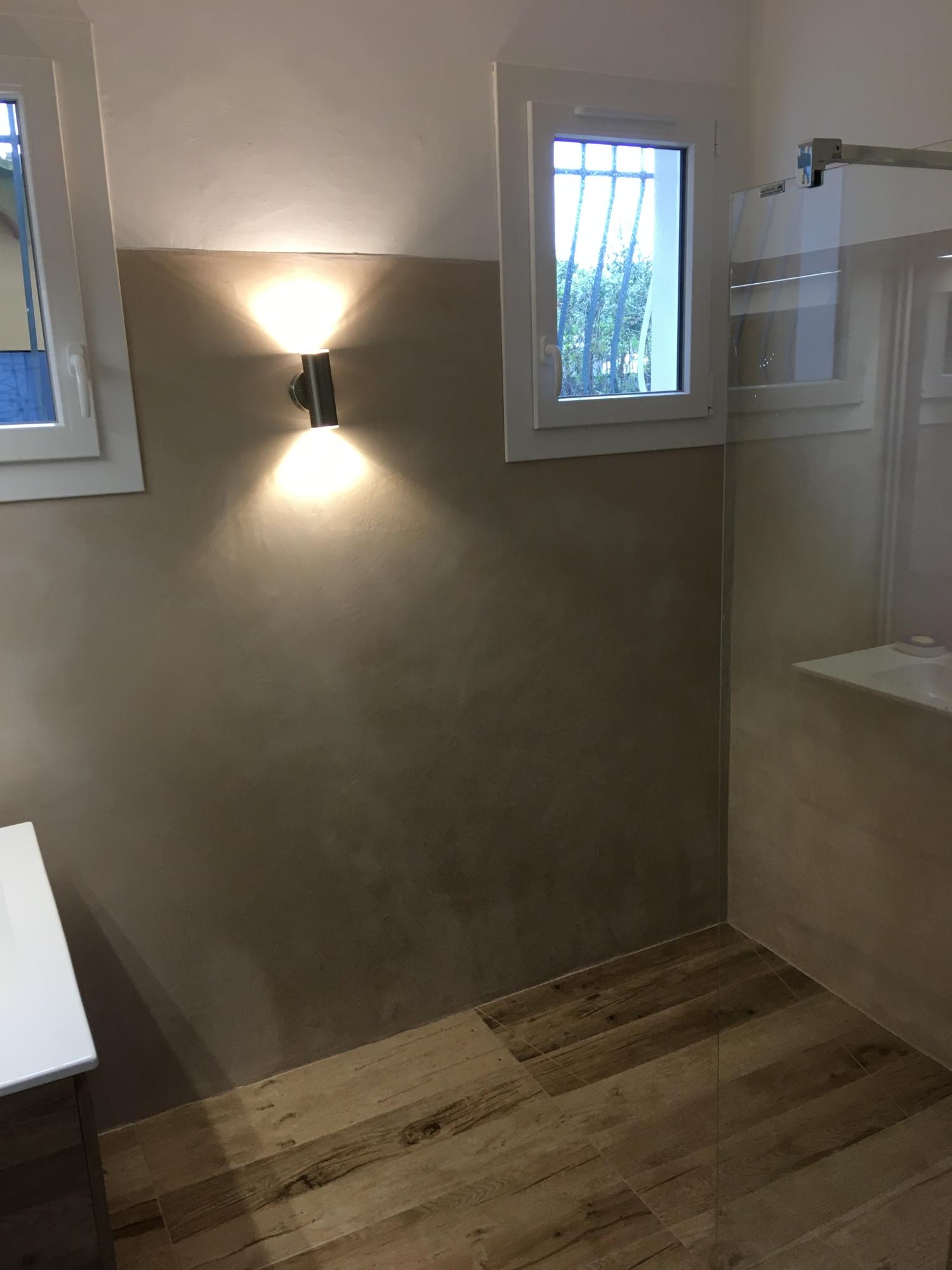 salle de bain beton cire Sanary