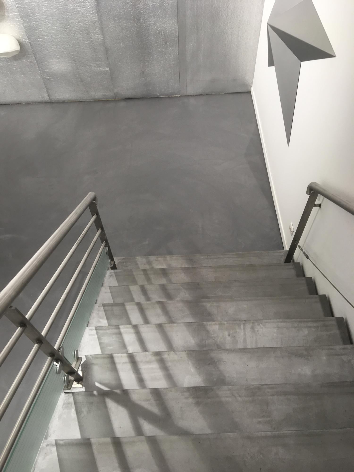 sol escaliers beton cire boutique Toulon var