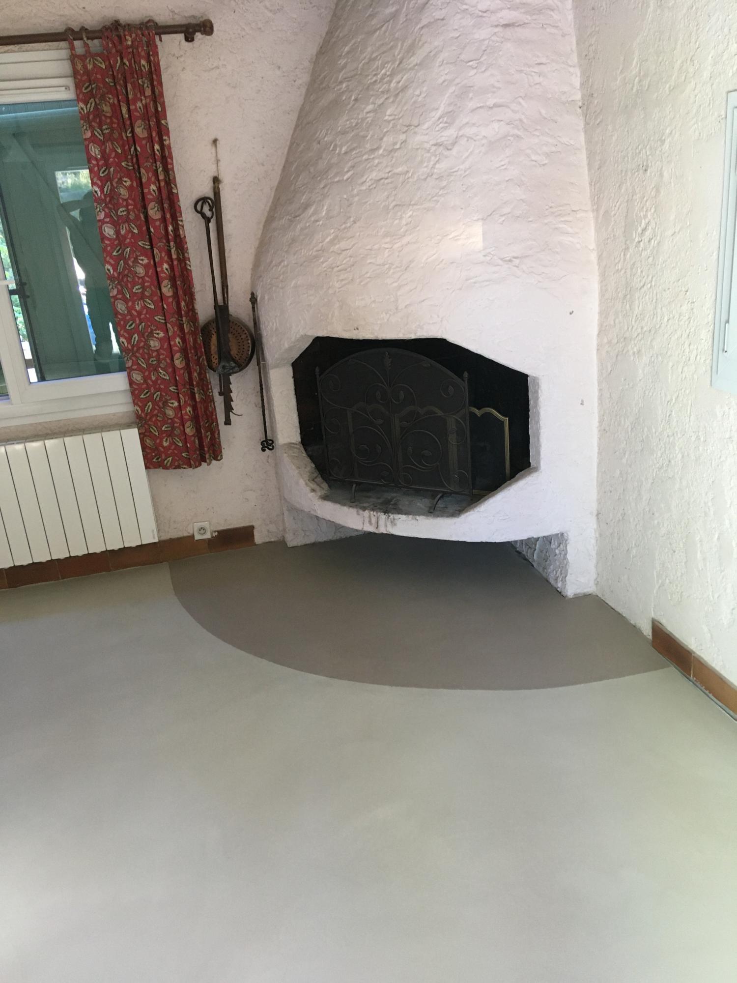sol beton cire thoronet var