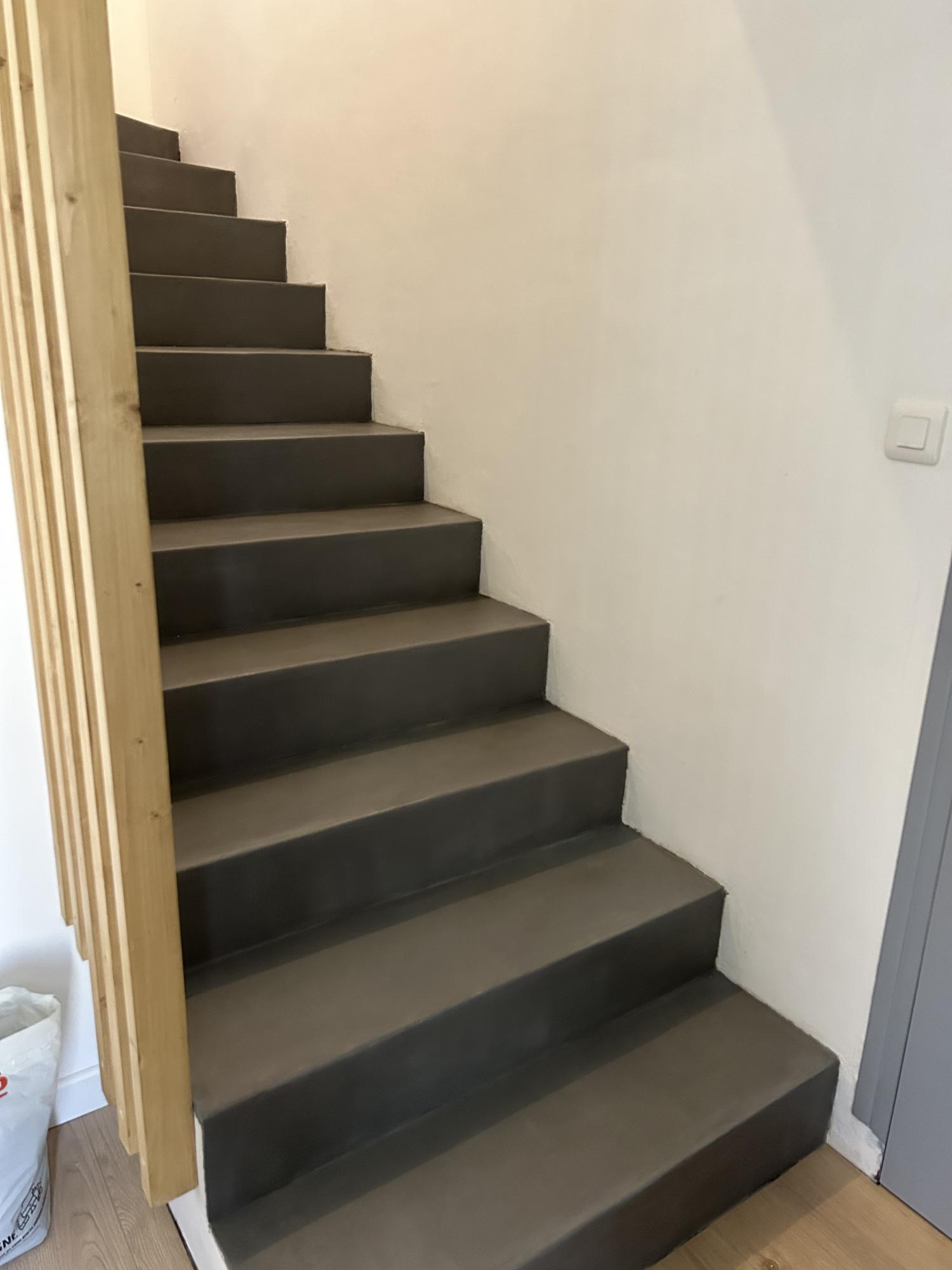 escalier beton cire peinture La Ciotat