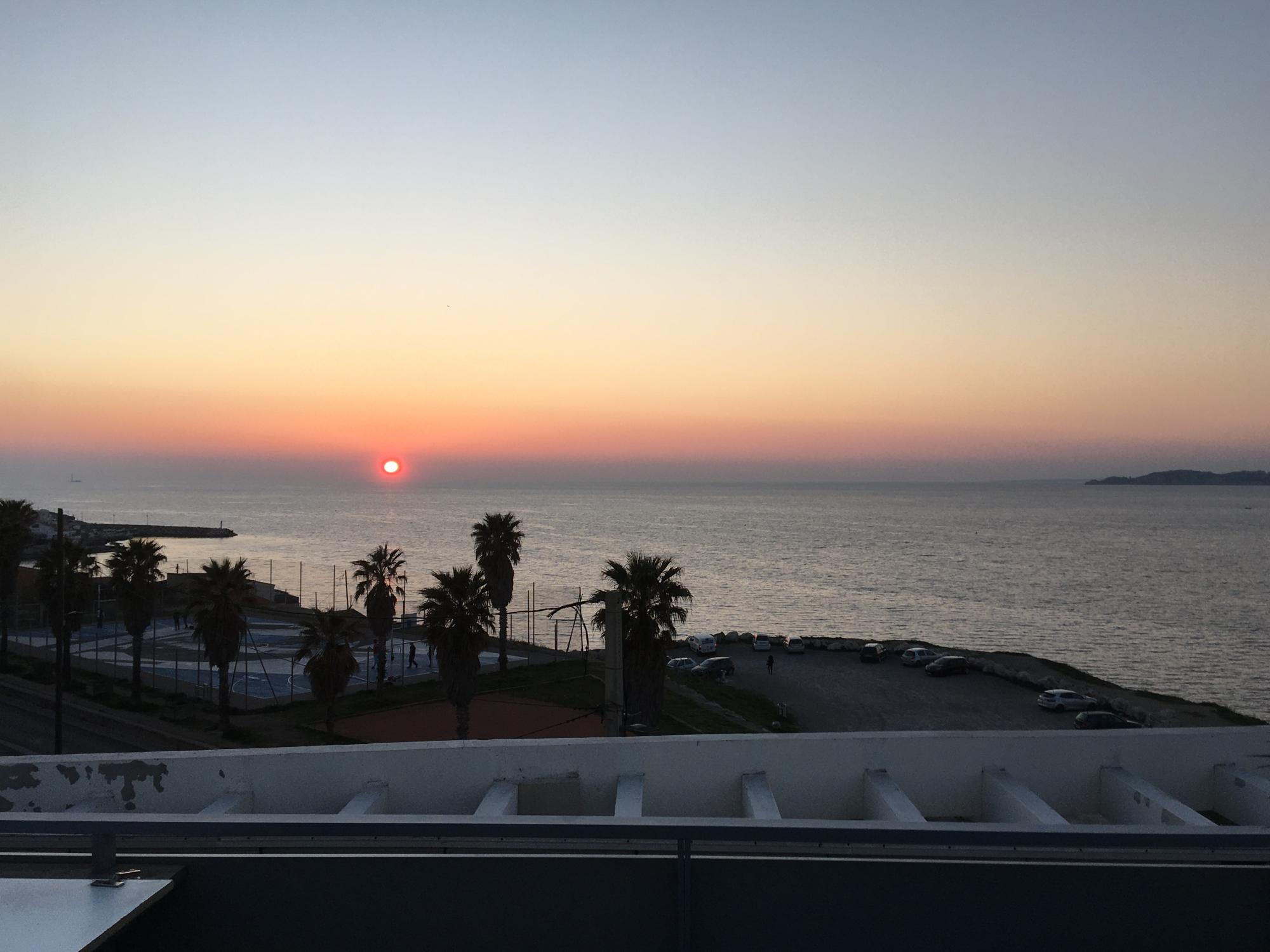 sol beton cire appartement vue mer pointe rouge Marseille