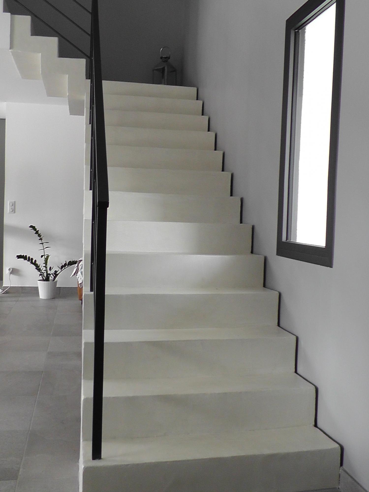 escalier en beton cire