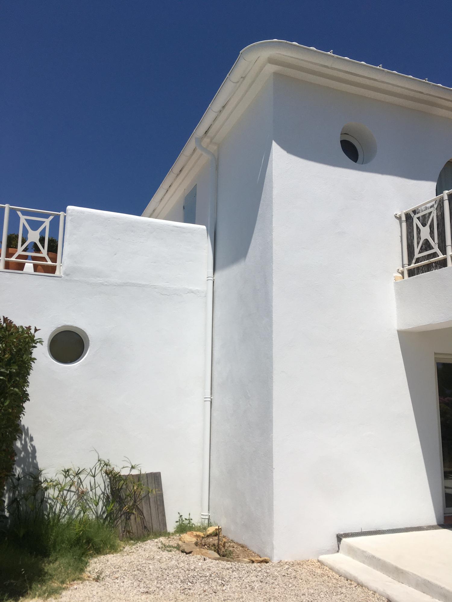 façade blanche peinture