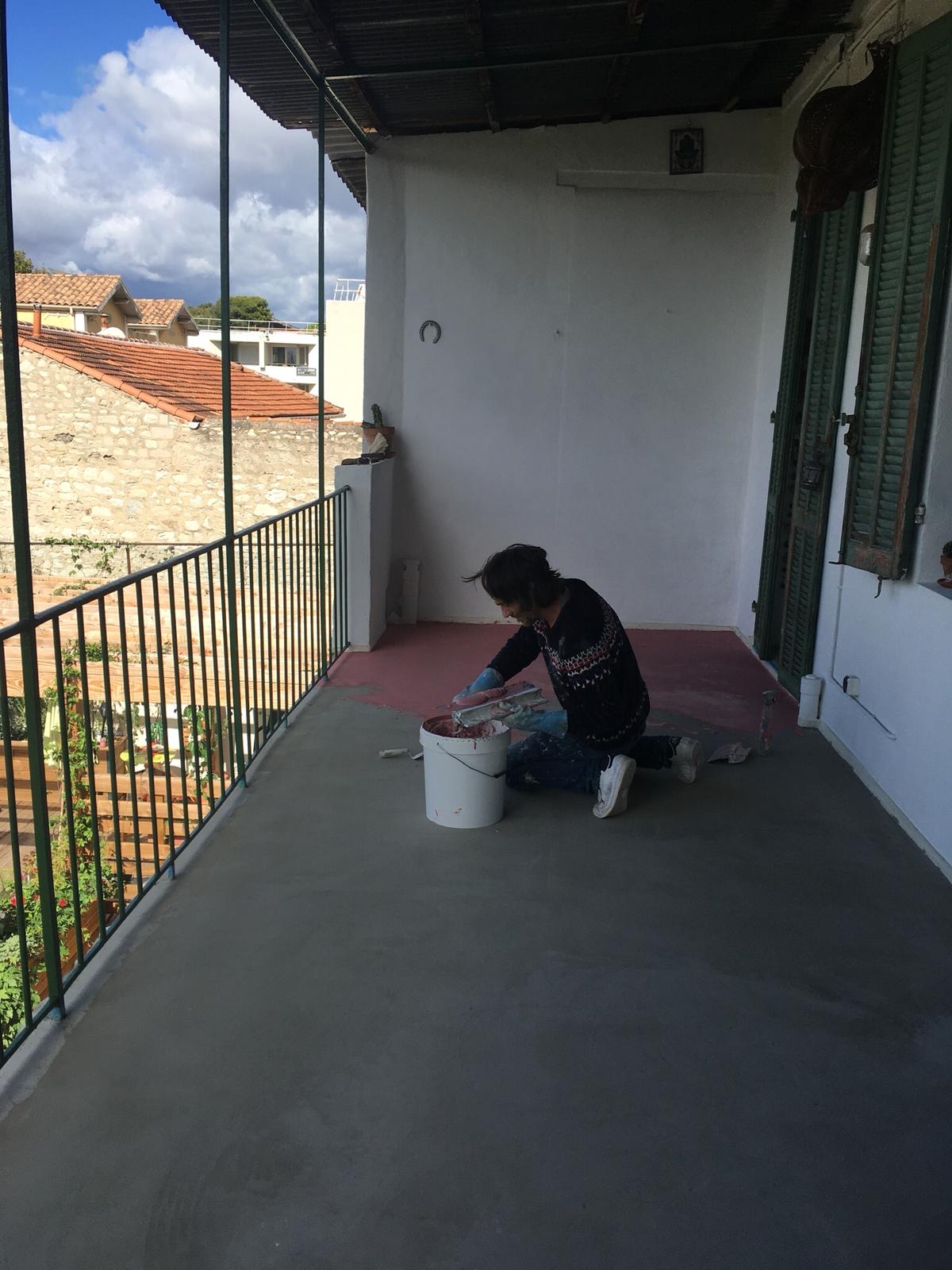 terrasse béton cire en cours de réalisation